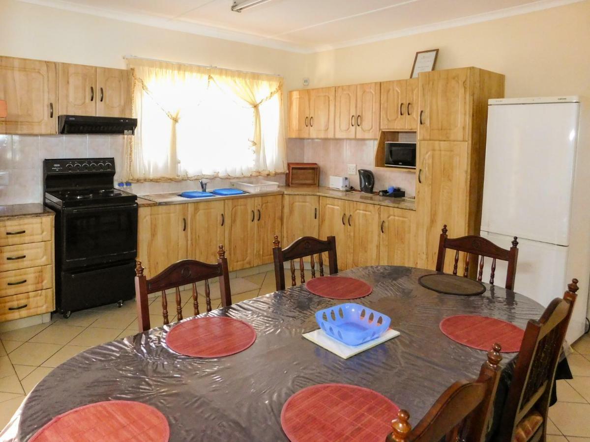 Mama Mia Cottages Oslo Beach Port Shepstone Buitenkant foto