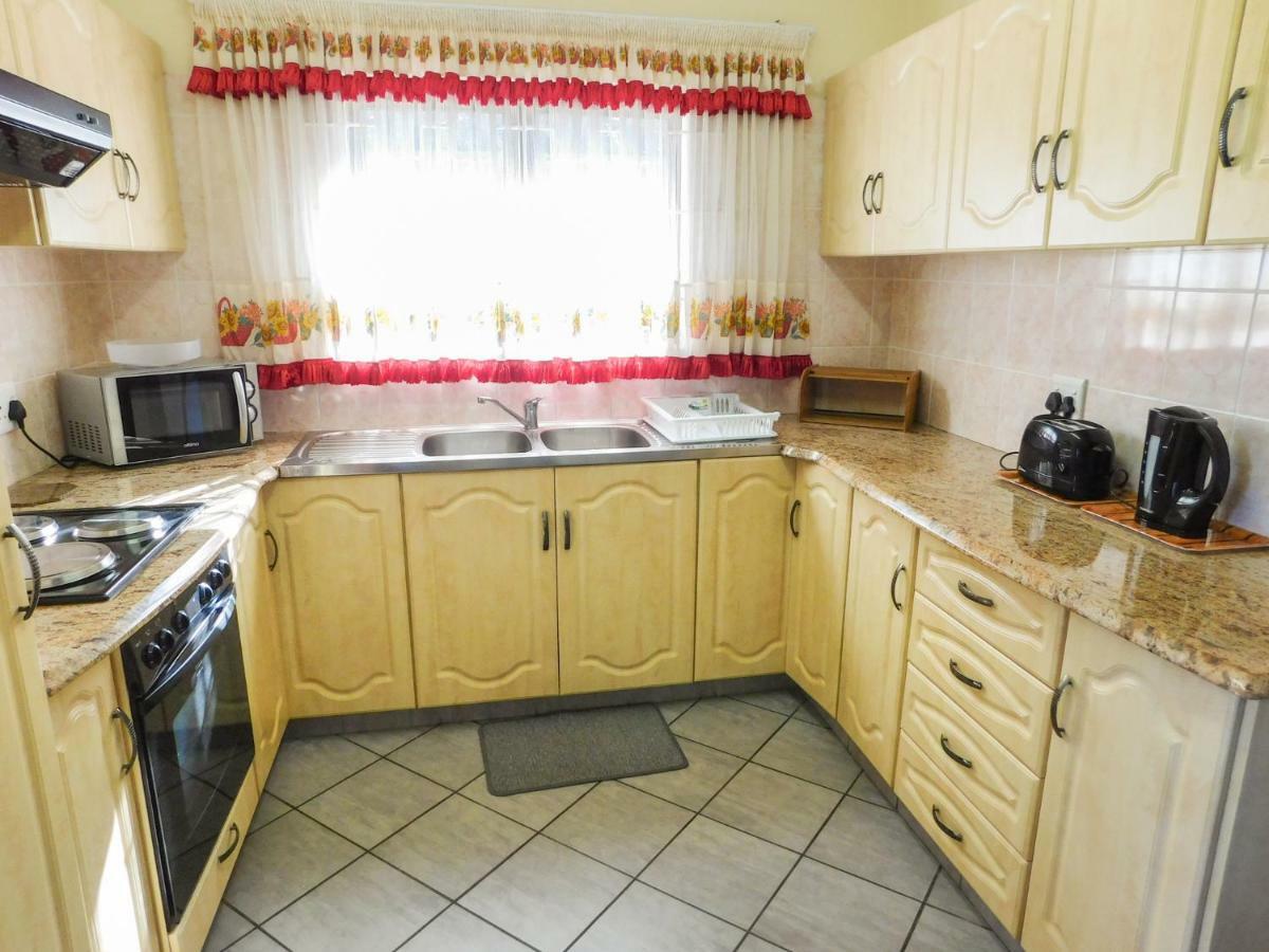 Mama Mia Cottages Oslo Beach Port Shepstone Buitenkant foto