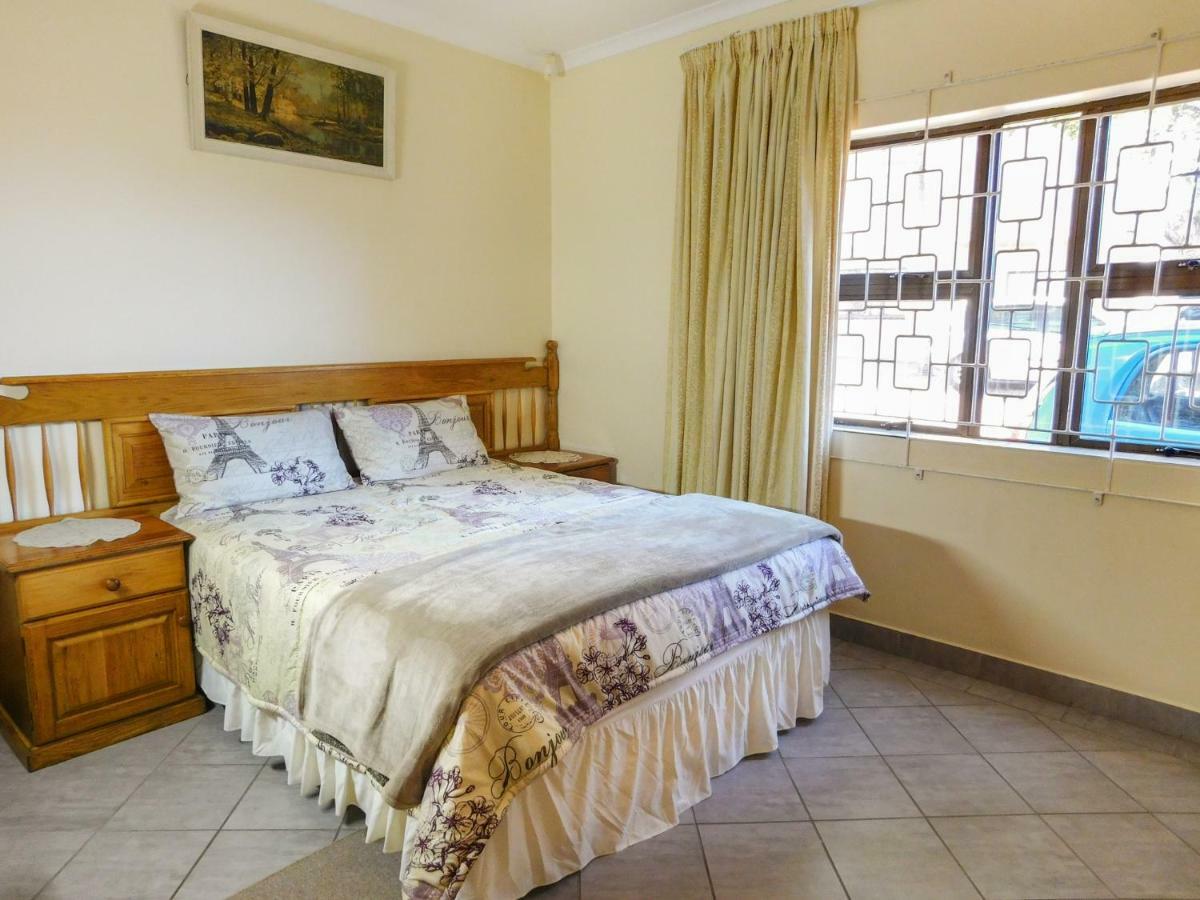 Mama Mia Cottages Oslo Beach Port Shepstone Buitenkant foto