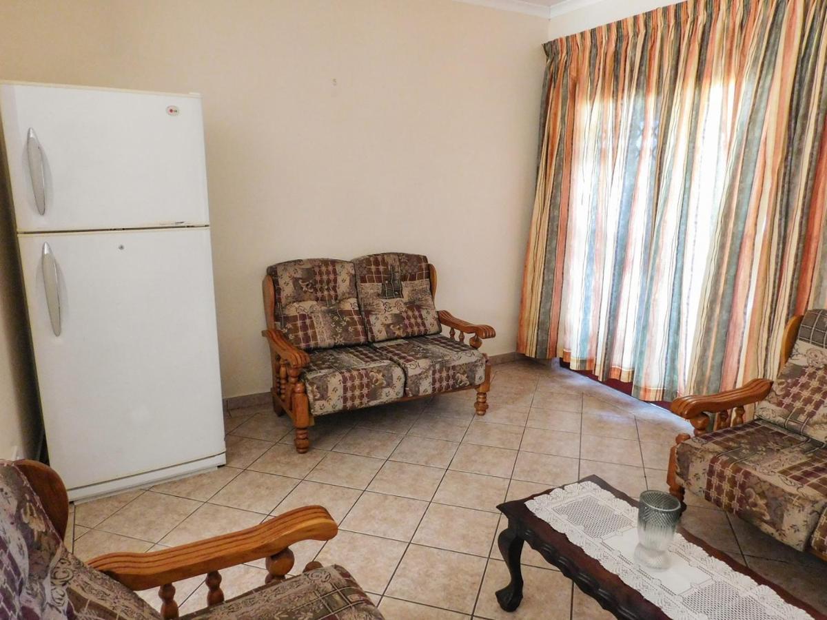 Mama Mia Cottages Oslo Beach Port Shepstone Buitenkant foto
